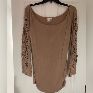 Venus Beige Lace Sleeved Top